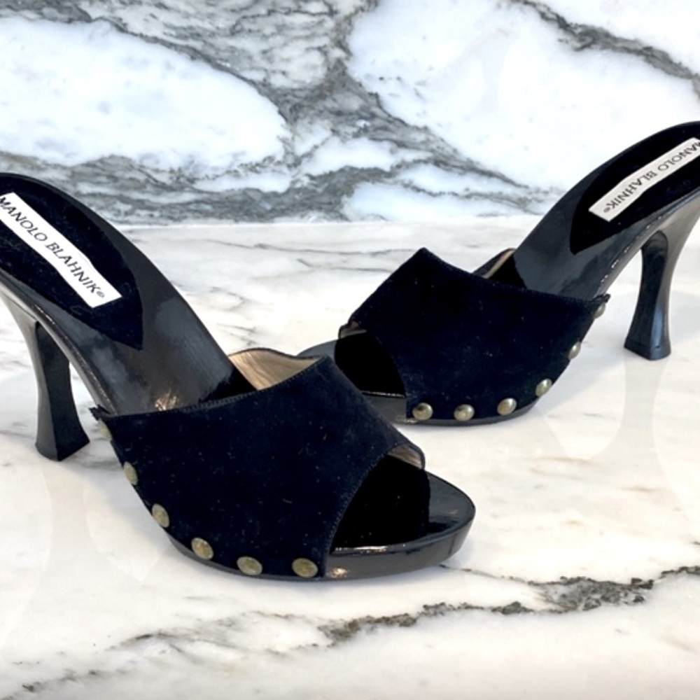 BRAND NEW MANOLO BLAHNIK BLACK SUEDE STUDDED HEELED MULES -Size 8